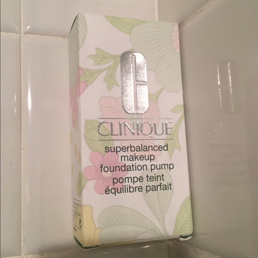 Clinique Makeup Foundation Pump Attachment